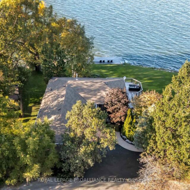 39 EASTERN AVENUE, Prince Edward County